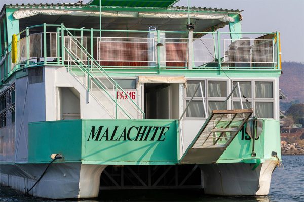 malachite-houseboat-gallery4